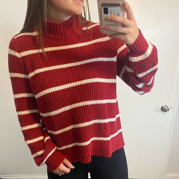 Abercrombie & Fitch red and white striped sweater size small - Picture 6 of 6